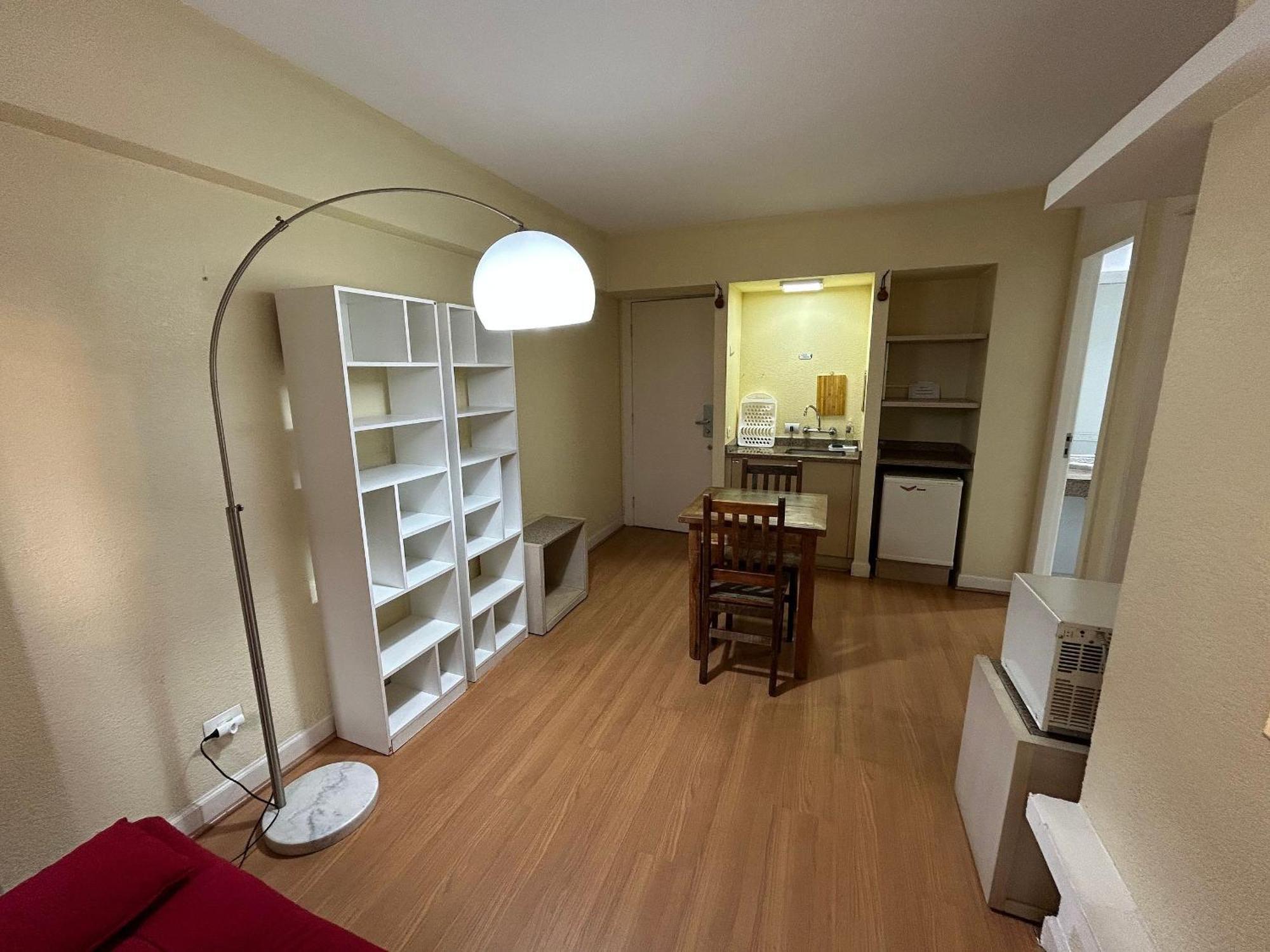Flat No Local Do Centro/batel Apartment *